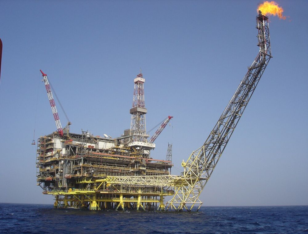 ENI Oil platform Bouri DP4;